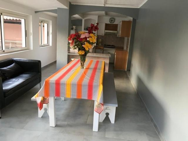 Appartement Rez De Chausse Bollène Exteriör bild